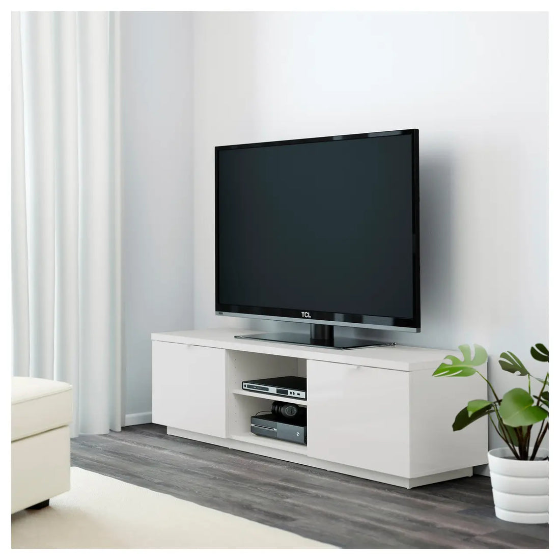 NORAH – Simple White TV Stand