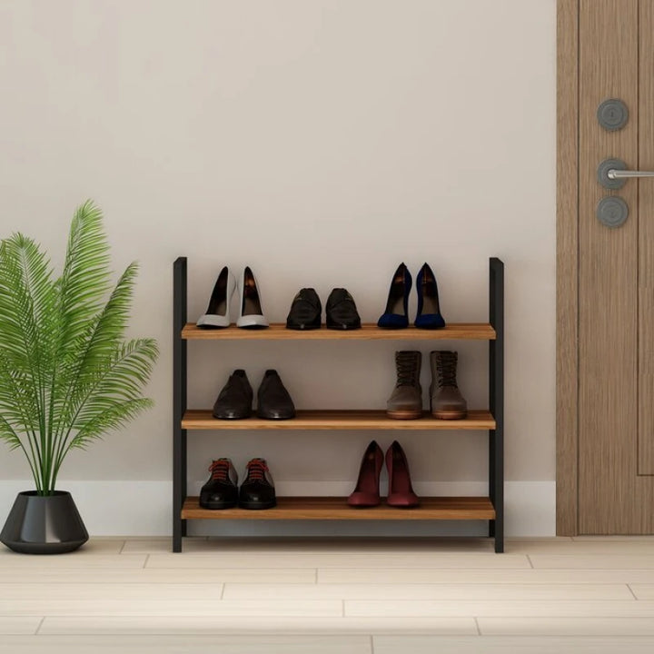 BRIAN – Compact Shoe Rack with Black Metallic Frame