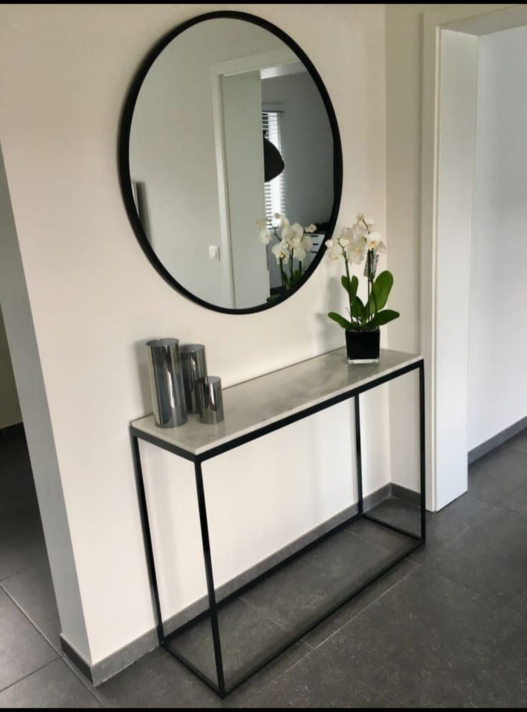 Space-Saving Corridor Console Table for Hallway Styling