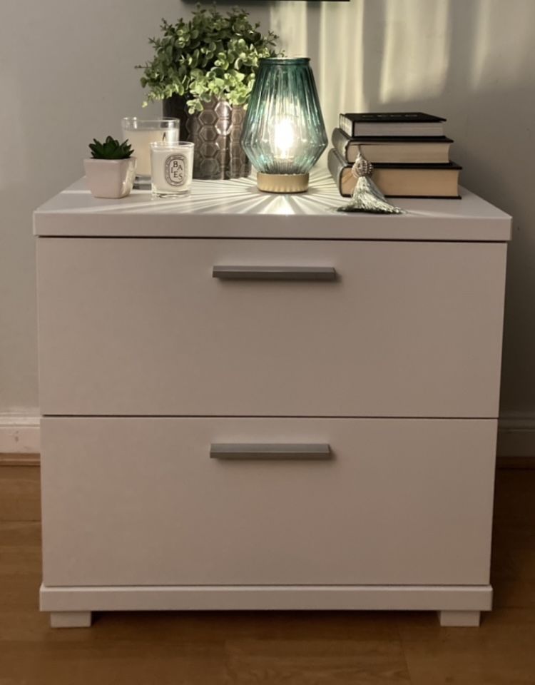 Vera Side Table