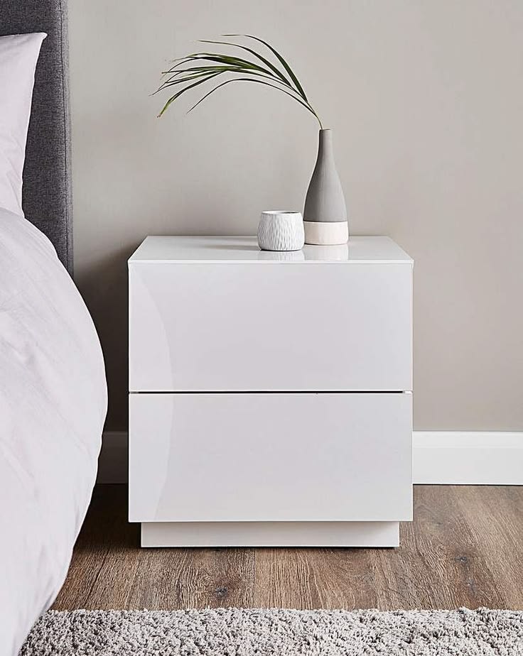 Nexo Side Table